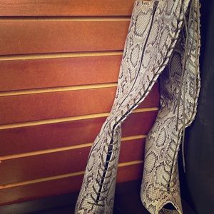 Knee-high lace up peep toe Boots